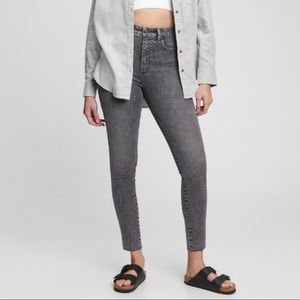 Gap True Skinny Ankle Sky High Jeans in Black Acid Wash